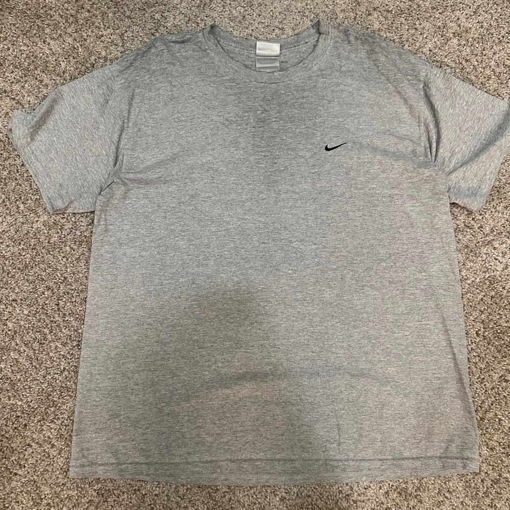 Vintage Nike Mens T-Shirt Large Gray Preowned Embroidered Swoosh Short Sleeve